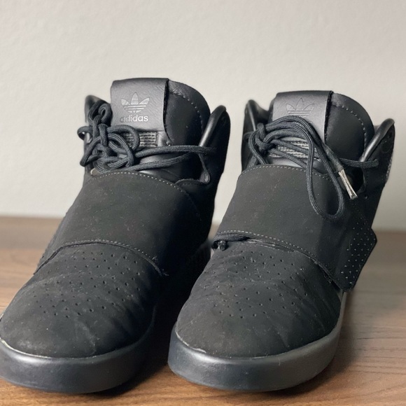 Size 6.5(M)/ 8(W) - adidas Tubular Invader Strap Triple Black BB1169 - Picture 3 of 6